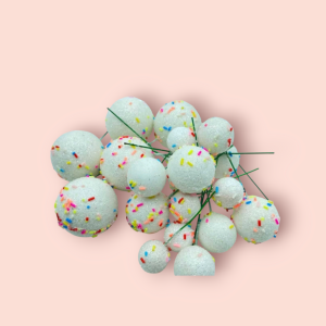 Dekorgolyók többféle színben szórócukor dizájnal